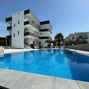  Aparthotel Ruci Albania